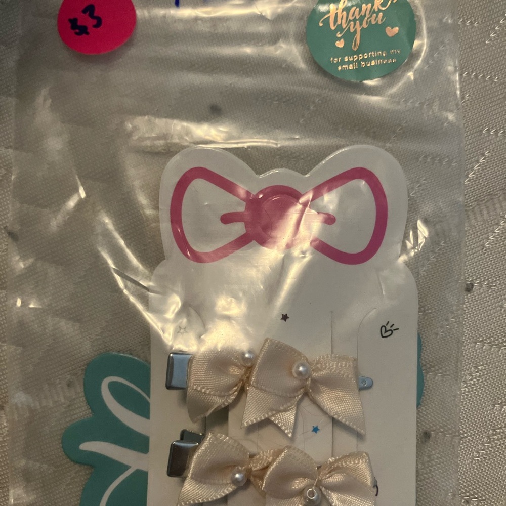 Elegant Cream Bow Hair Clips